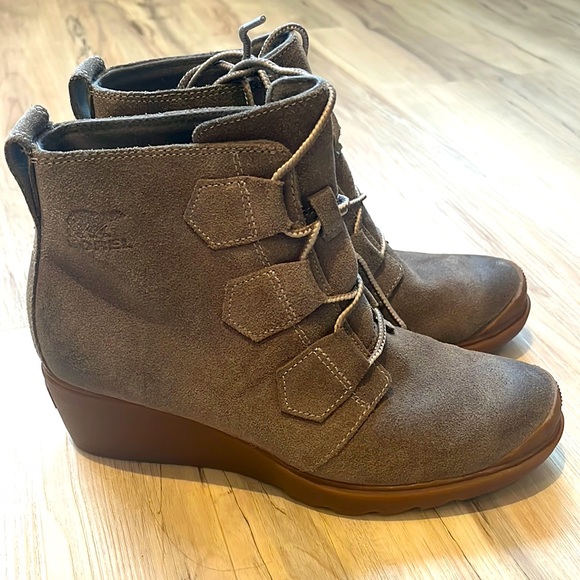 Sorel Suede Booties - Picture 1 of 6